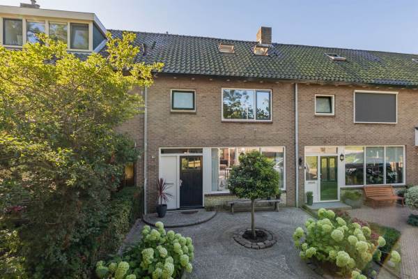 Woning Cornelis Geelvinckstraat 38 Heemskerk