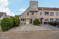 Woning Van Doesburg-erf 77 Dordrecht