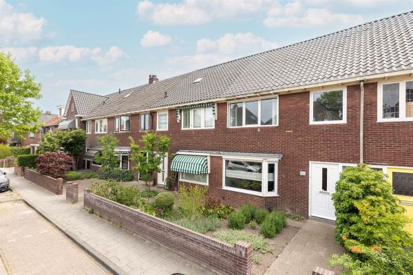 Woning Albert Cuypstraat 10 Hengelo (OV)