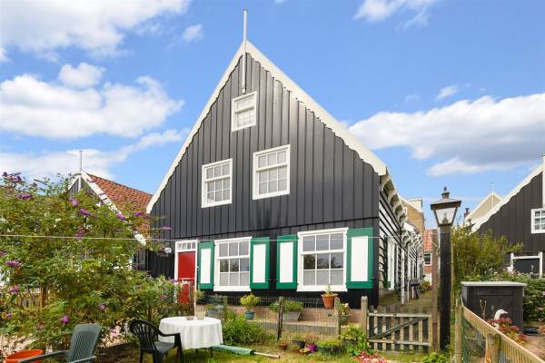 Woning Kerkbuurt 142 Marken