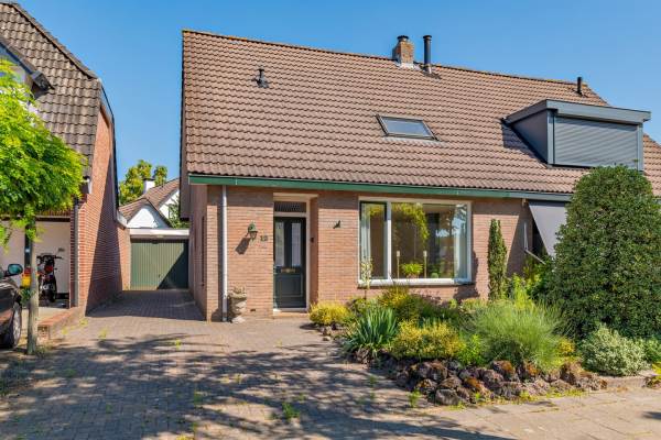 Woning Zwartewater 12 Lunteren