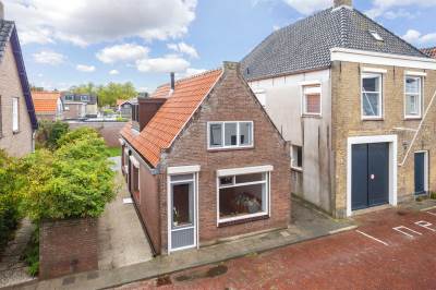 Woning Voorstraat 42 Stad aan 't Haringvliet