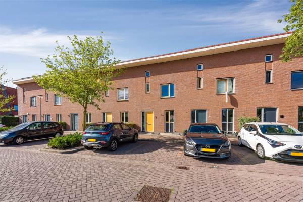 Woning Iepengaarde 5 Hendrik-Ido-Ambacht