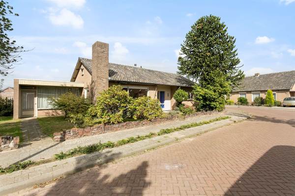 Woning Dr. Ariënsstraat 15 Berghem