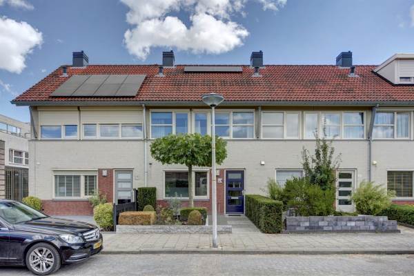 Woning F.A. Wonninkstraat 28 Meteren