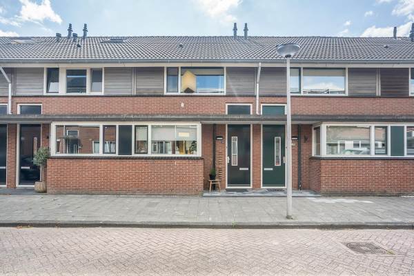 Woning Agatha Christiestraat 12 SPIJKENISSE