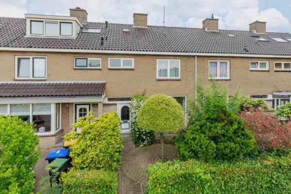 Woning Debora Bakelaan 63 Heemskerk