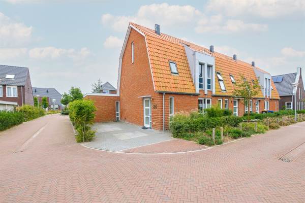 Woning Koningin Máximalaan 28 Julianadorp