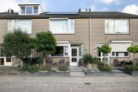 Woning Abraham Kuyperhof 18 Heinenoord