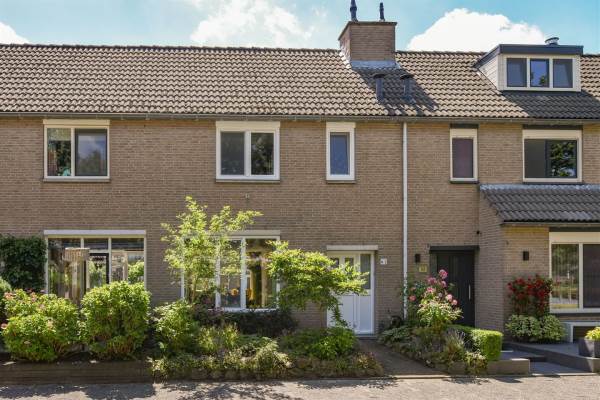 Woning Vrouwenzand 61 Huizen