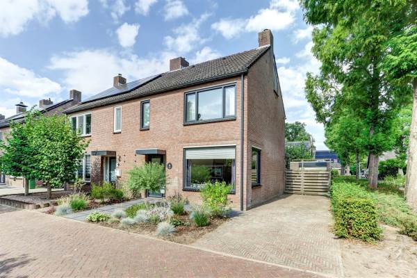 Woning Patrijsstraat 2 Bergen (LI)