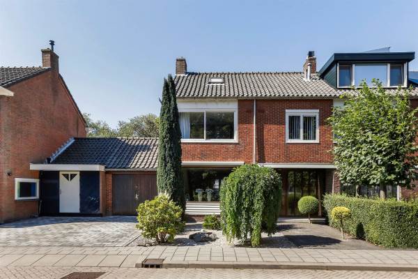 Woning Meeuwensingel 82 Schiedam