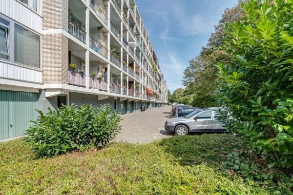 Woning Burgemeester Caan van Necklaan 267 Leidschendam