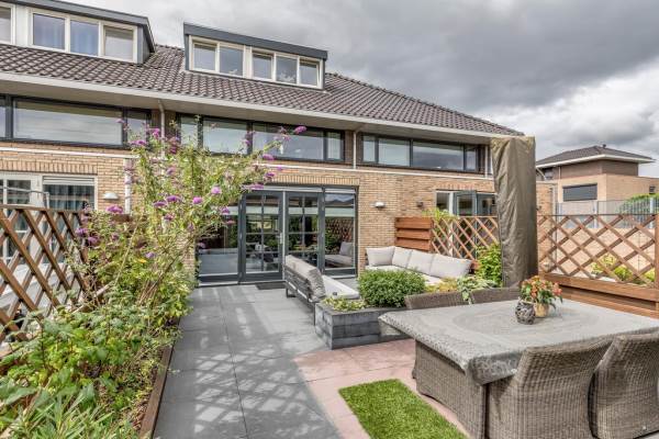Woning Duizendschoon 83 Hendrik-Ido-Ambacht