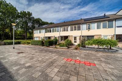 Woning Van der Duyn van Maasdamlaan 55 Hillegom