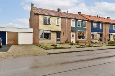 Woning Stationsweg 27 Oldebroek