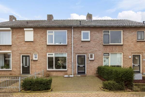 Woning Pastoor van de Weijstr 4 Haalderen