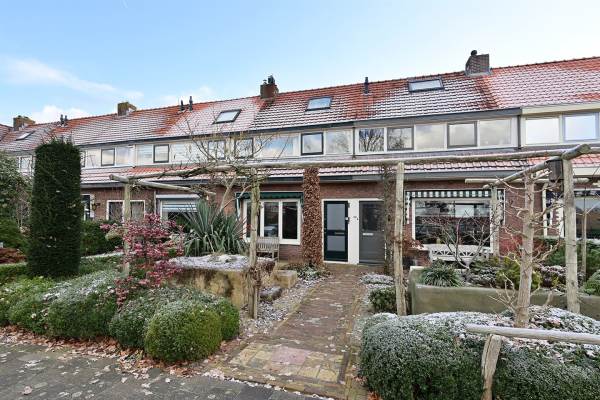 Woning B. van Rooijenstraat 36 Naarden