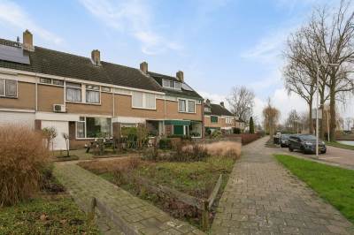 Woning Burg Henrylaan 92 Numansdorp