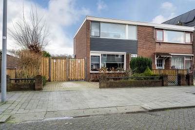 Woning Alsemstraat 15 Hoogvliet Rotterdam