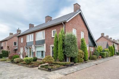 Woning Burgemeester van der Weidenlaan 92 Beek en Donk