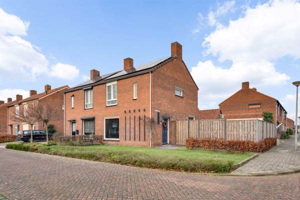 Woning Wijnbeekstraat 1 Neer
