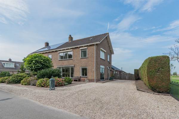 Woning Benedeneind NZ 374 Benschop