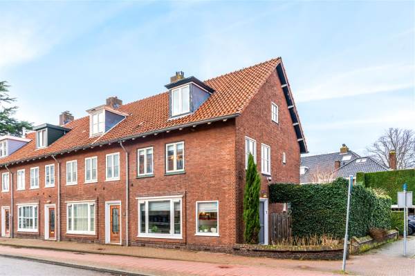 Woning Koningin Wilhelminalaan 1 Voorschoten