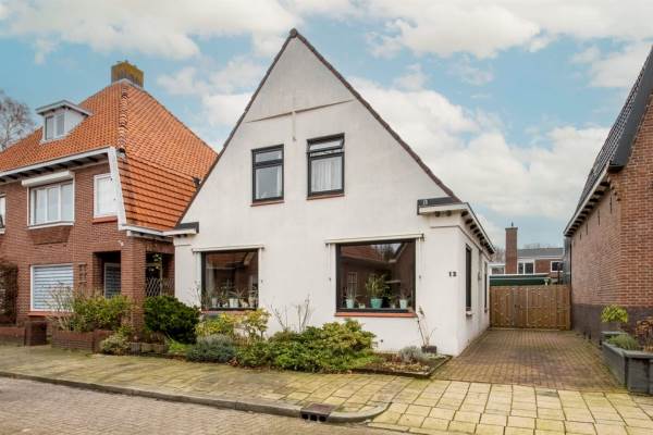 Woning Ds. Petersenstraat 12 Veendam