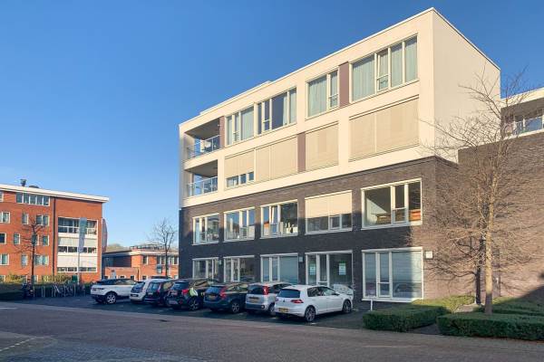 Woning Stationsstraat 6 Roelofarendsveen