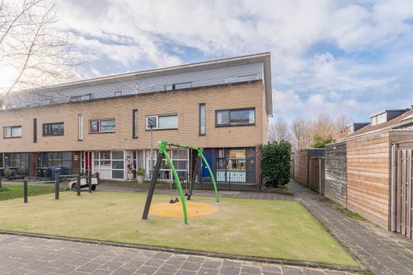 Woning Rudolf Nureyevstraat 25 Almere