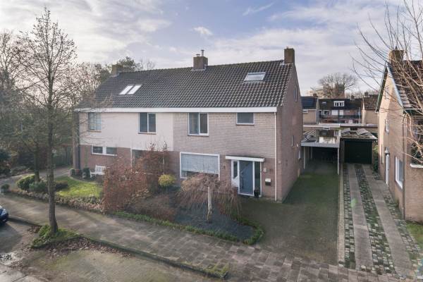 Woning Van de Woestijnelaan 19 Roosendaal