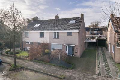 Woning Van de Woestijnelaan 19 Roosendaal