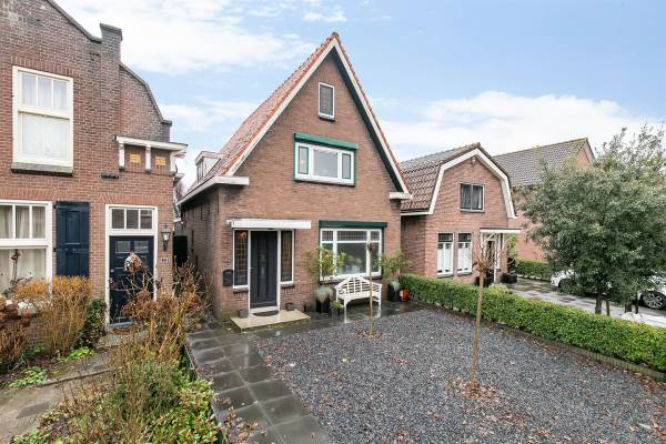 Woning Karel Doormanstraat 75 Oud-Beijerland