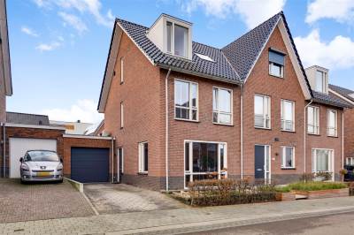 Woning Donker Curtiushof 9 Heerlen