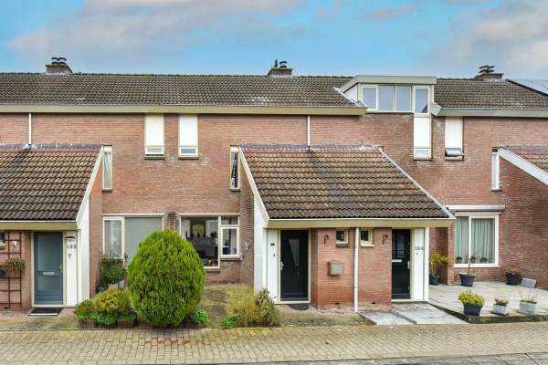 Woning Langetuin 183 Zwaag