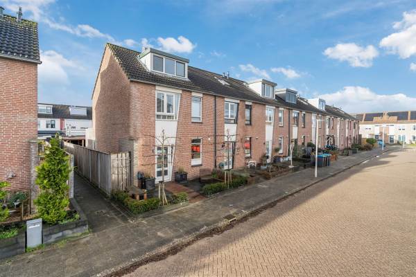 Woning Griegplantsoen 17 Barendrecht