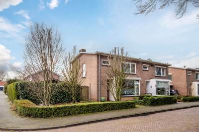 Woning Rembrandtplein 1 Zevenaar