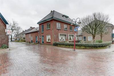 Woning Kerkplein 11 , 11A Dalfsen