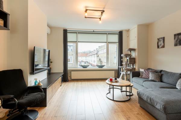 Woning Van 's-Gravesandestraat 18b Schiedam