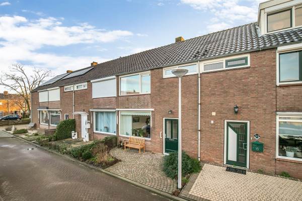 Woning Asterstraat 51 Oud-Beijerland
