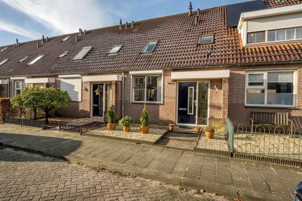 Woning Dotterbloemstraat 23 Klaaswaal