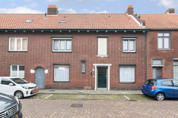 Woning Charitasstraat 5 Roosendaal