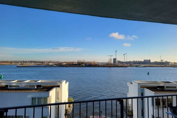 Woning Venetiëhof 122 Amsterdam