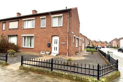 Woning Gouverneur Houbenstraat 18 Stevensweert