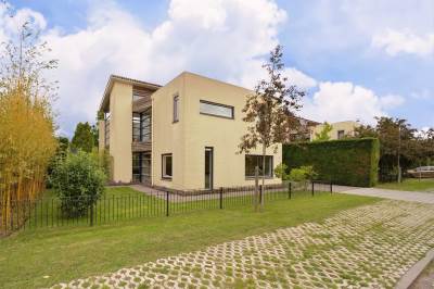 Woning Oranjegeelstraat 13 Almere