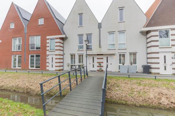 Woning Eikenlaan 54 Puttershoek
