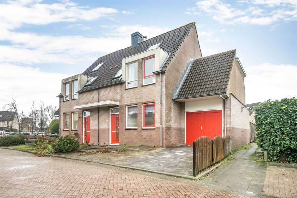 Woning Maria van Osstraat 18 Hendrik-Ido-Ambacht