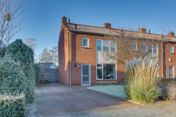 Woning Burg.van Höevellstraat 3 Nieuwleusen