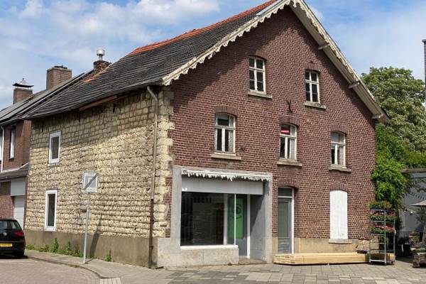 Woning Dr. Poelsplein 1 Simpelveld